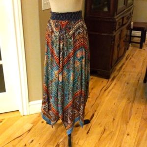 Handkerchief hemline skirt